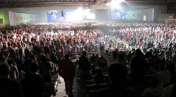 crowd shot of One Thing conference