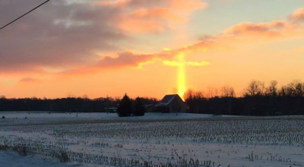 Machaele Loraff's stunning photograph of a sunrise.